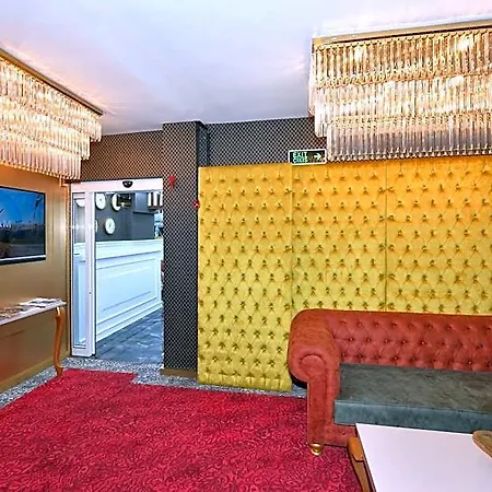 Sea Moon Hotel 3*