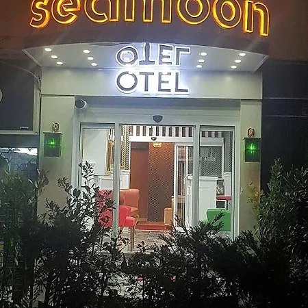 Sea Moon