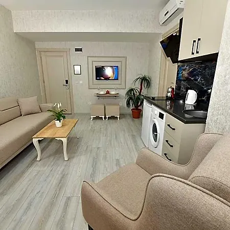 Sea Moon Hotel 3*