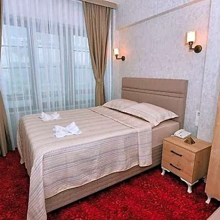 Sea Moon 3*