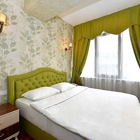 Sea Moon 3*