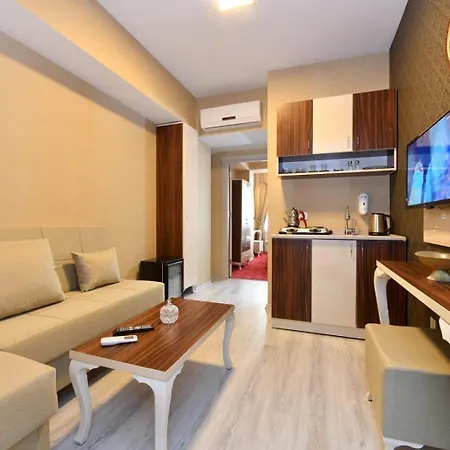 Sea Moon Otel 3*